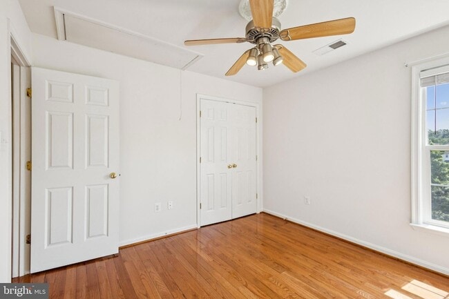 Building Photo - 44217 Navajo Dr