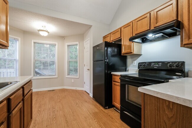 Building Photo - 7254 Brittany Way