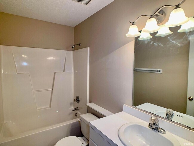 Building Photo - 516 Contessa Ct