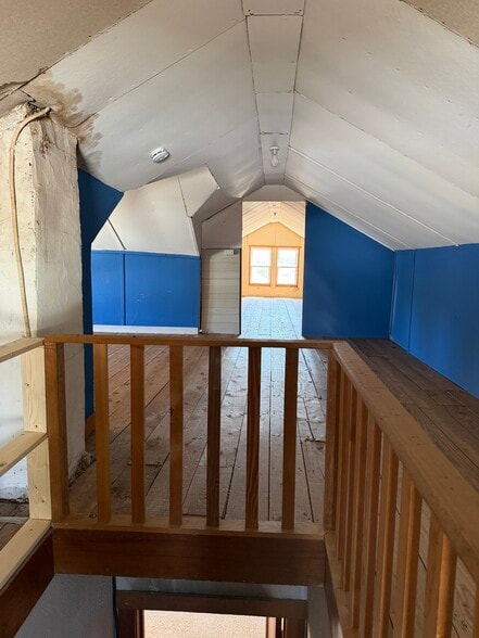 Building Photo - 320 Bates Blvd