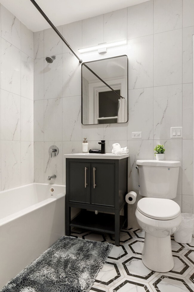 Building Photo - 618 W Patterson Ave