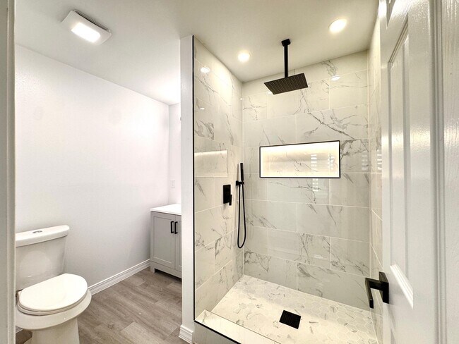 Building Photo - 1515 Madison St