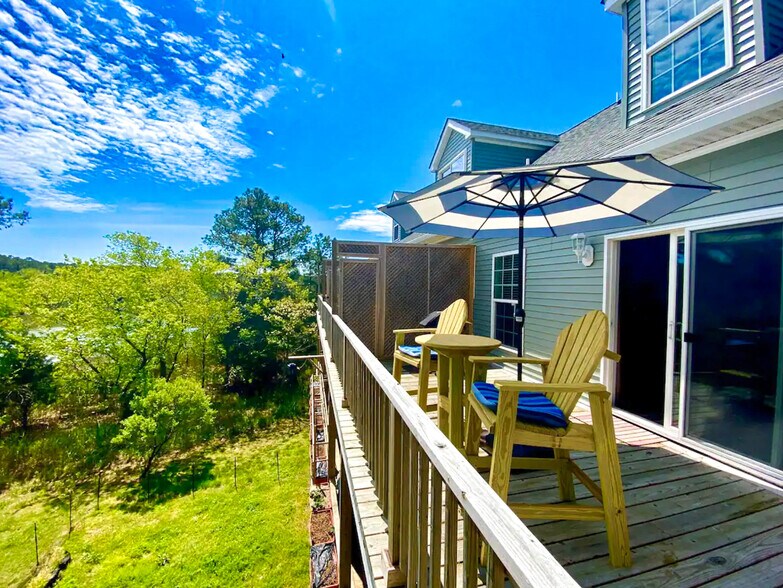 Building Photo - 462 Wind Mill Point Rd