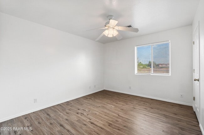 Building Photo - 24351 N Diamond Head Ave