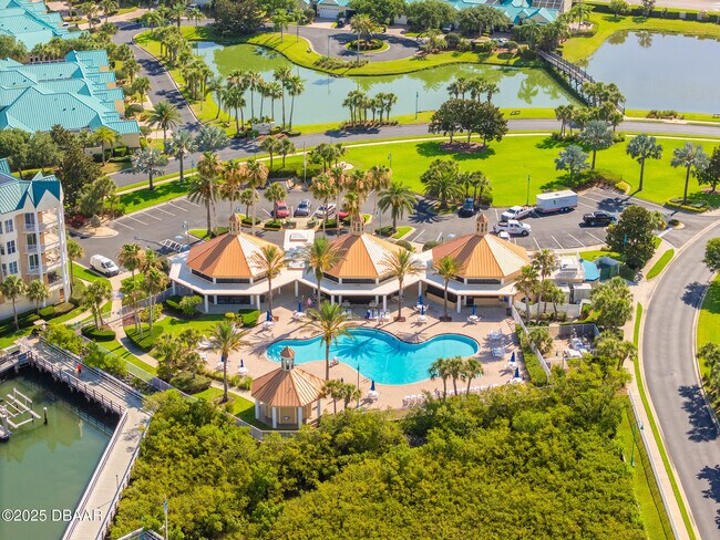 Building Photo - 4650 Links Village Dr