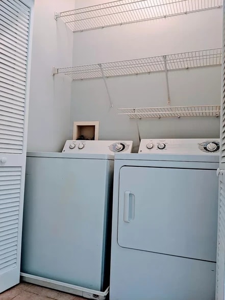 Washer / Dryer - 2465 Army Navy Dr