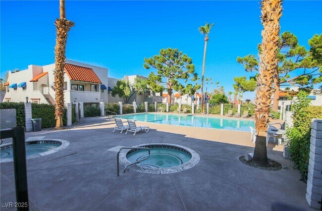 Building Photo - 101 Luna Way