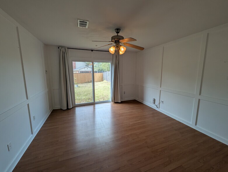Building Photo - 2802 Pierre Pl
