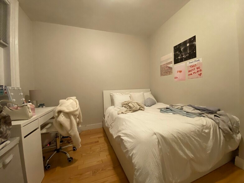 Building Photo - 42 Fenway