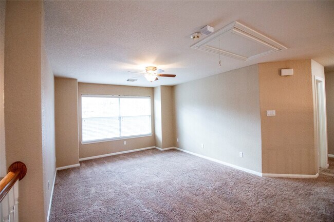 Building Photo - 3318 Shadow Crest Ct