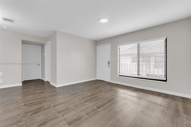 Building Photo - 15348 SW 72nd St