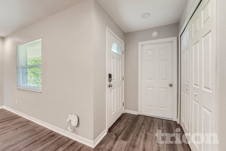 Building Photo - 2705 Knollwood Trail