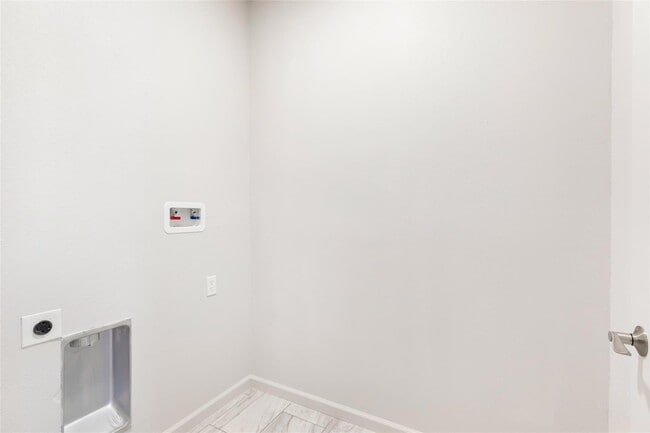 Building Photo - 111 Rd 5122