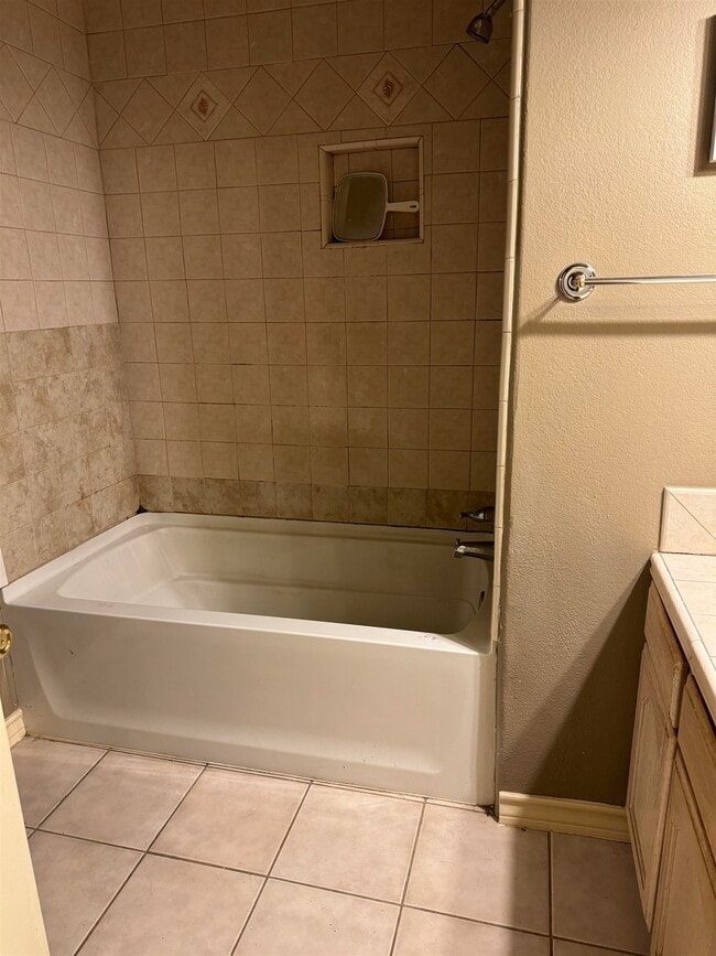 Building Photo - 9903 Crystal Ct