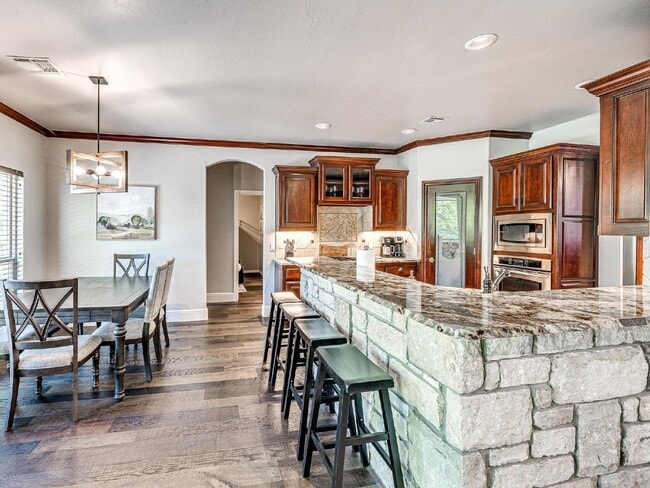 Building Photo - Elegant 3-Bedroom Home in Thornbrooke Village – All Bills Paid