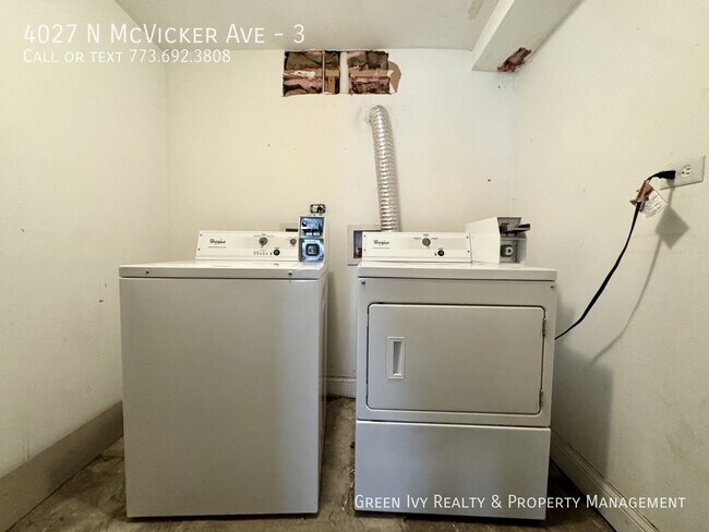 Building Photo - 4027 N McVicker Ave