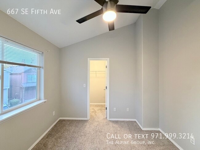 Building Photo - 667 SE Fifth Ave-