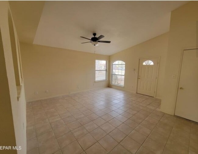 Building Photo - 12492 Wendy Reed Dr