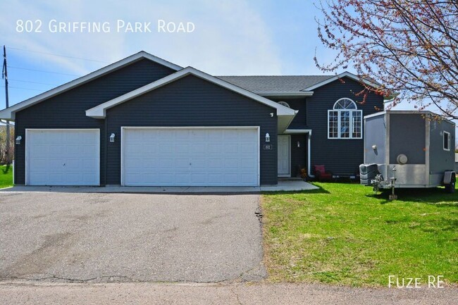 Primary Photo - 802 Griffing Park Rd