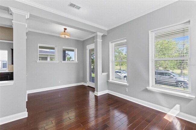 Building Photo - 8631 Laureate Blvd