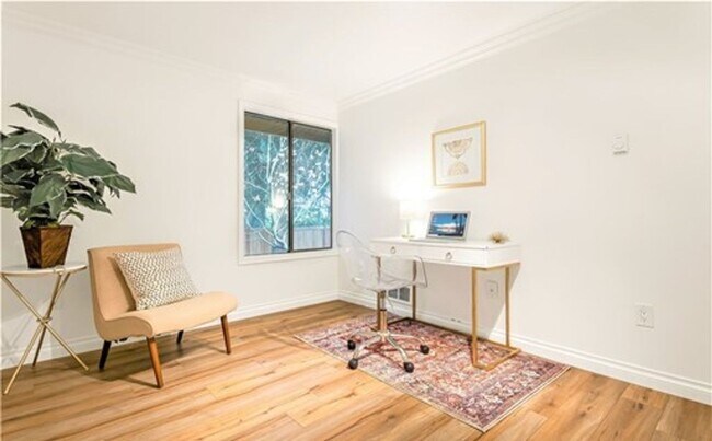 Building Photo - Awesome Juanita Condo for Lease