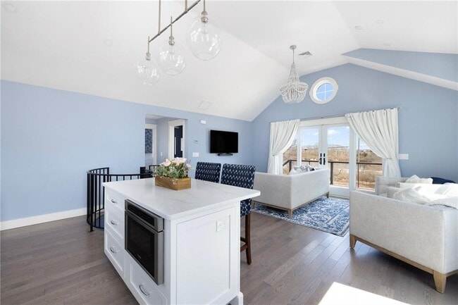 Building Photo - 14 E Pointe Ct