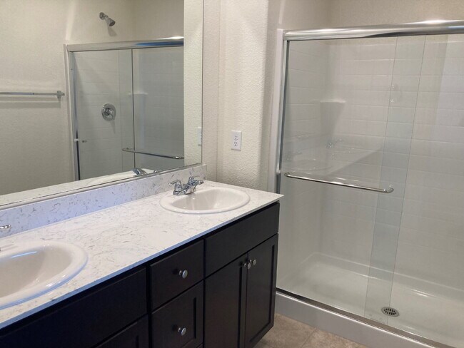 Building Photo - 8967 Quail Fls Dr