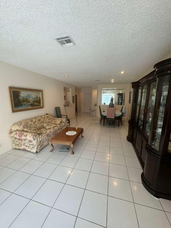 Building Photo - 7874 Laina Ln