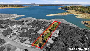 Building Photo - 2681 Lakeview Dr
