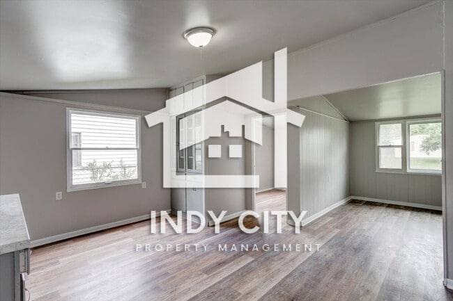 Building Photo - 2950 Dequincy St