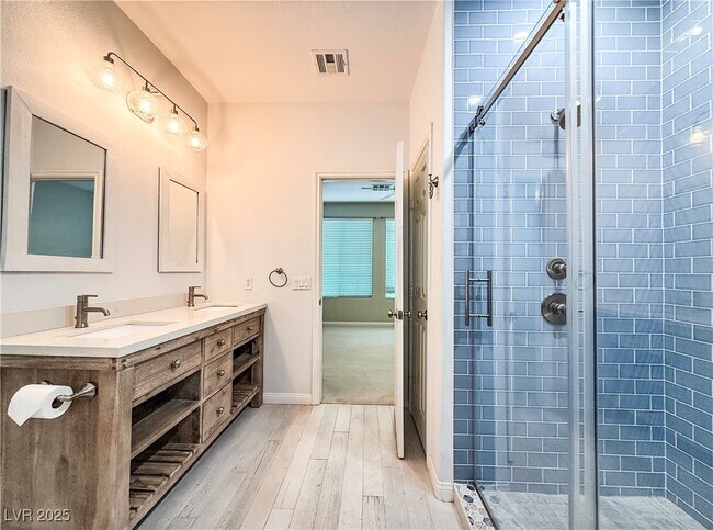 Building Photo - 7673 French Springs st'