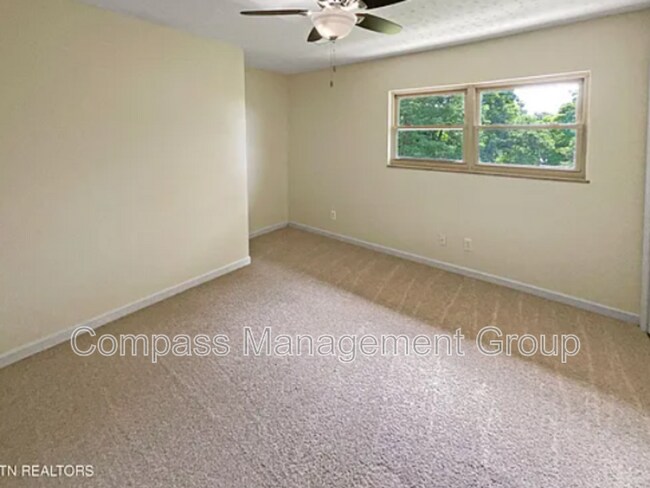 Building Photo - 5802 Tazewell Pike