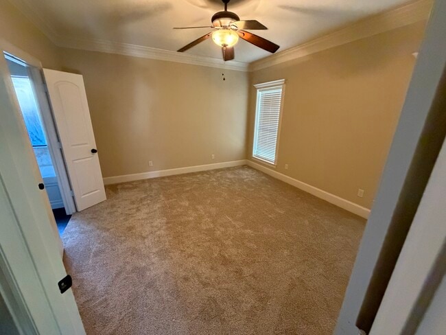 Building Photo - 1019 Stagecoach Bend