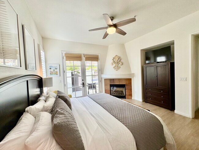 Building Photo - 77777 Tradition Dr