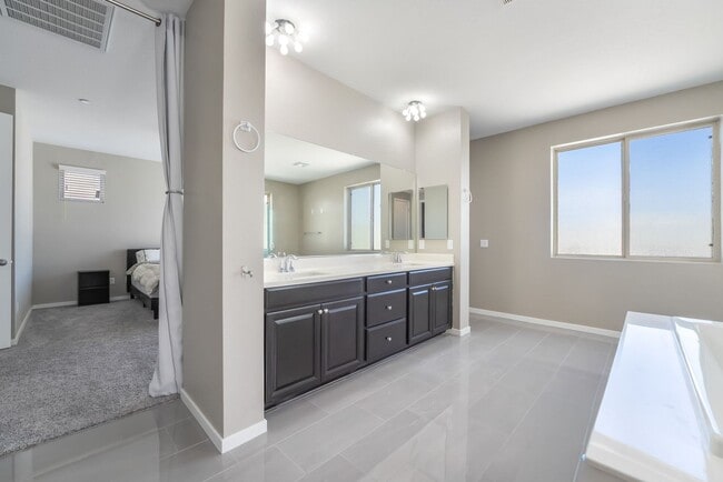 Building Photo - 813 Horizon Canyon Dr