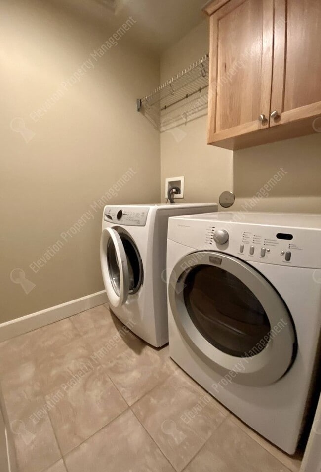 Building Photo - 3-BR Craftsman Home in NW Bend- Boyd Acres