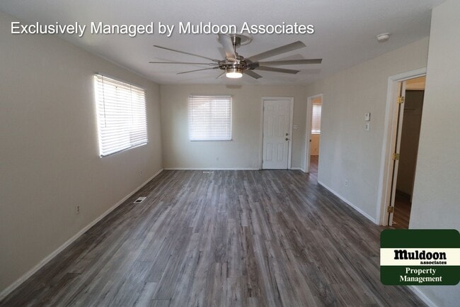 Building Photo - Cute as a button!  1 1/2 Story home on a b...