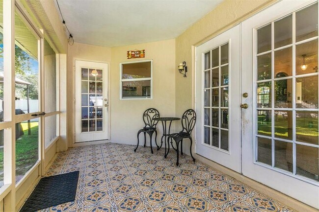 Building Photo - 4382 Sunburst Ave