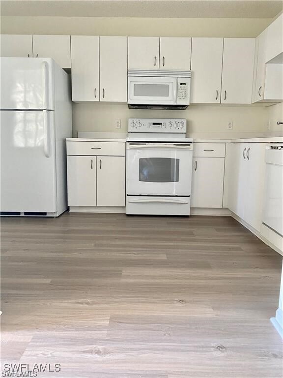 Building Photo - 7785 Esmeralda Way