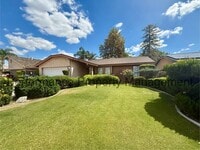 Building Photo - Stunning 3 Bed/2 Bath SW Bakersfield Home w/ RBP & $0 Deposit Option