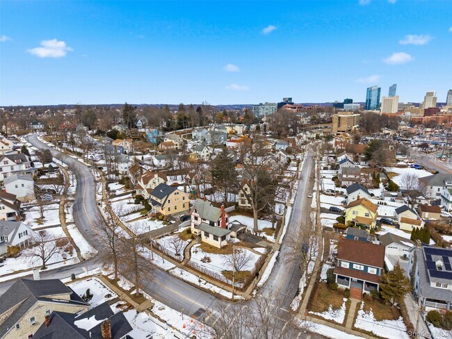 Building Photo - 25 Midland Ave