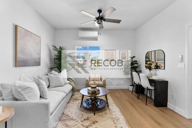 Building Photo - 4286 Samoset Ave