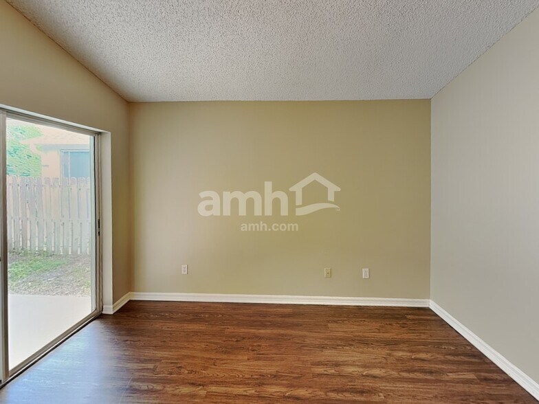 Building Photo - 2386 Blue Sapphire Cir