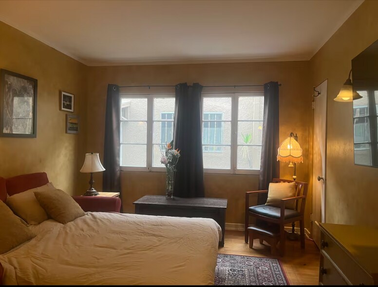 Bedroom 2/den - 1238 Meadowbrook Ave