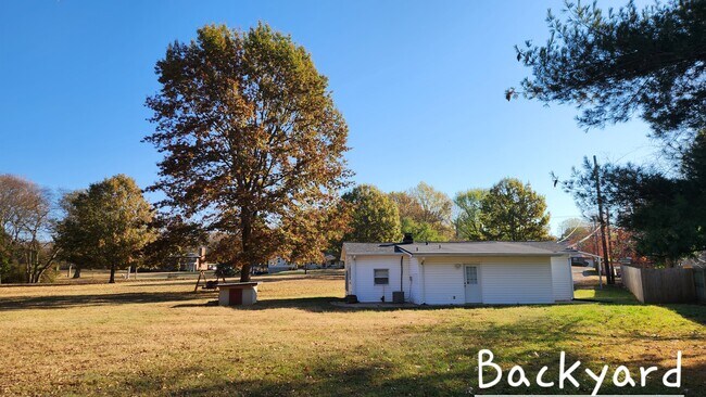 Building Photo - 5930 S New Hope Rd