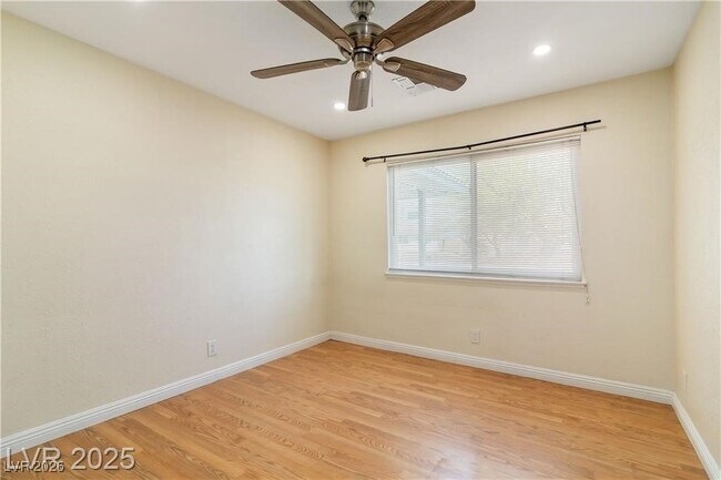 Building Photo - 7213 Lakeland Ct