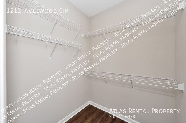 Building Photo - 1212 Inglewood Cir