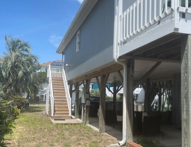 Building Photo - 120 Frigate Dr