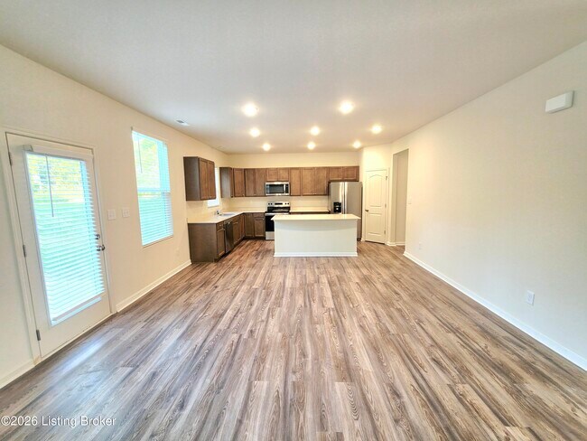Building Photo - 4609 Golden Eagle Dr