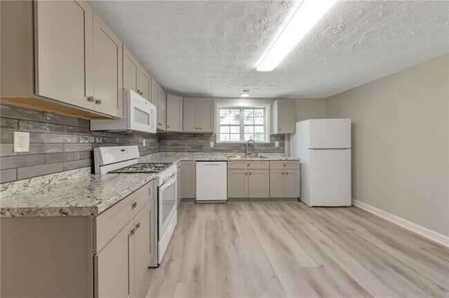 Building Photo - 3849 Dillard St